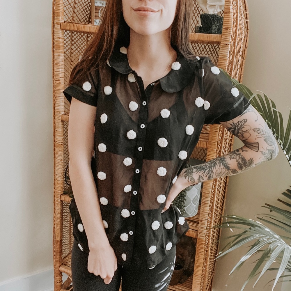 •SOLD• ModCloth Let's Do Lovely Button-Up Top - Picture 1 of 5